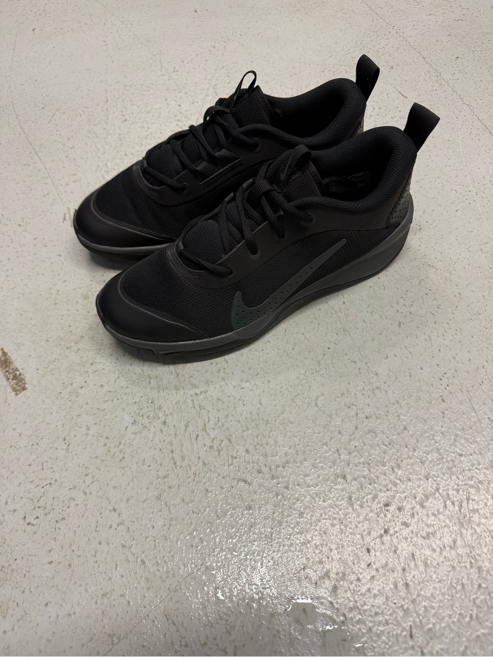 Nike Men’s Black Athletic Running Sneakers